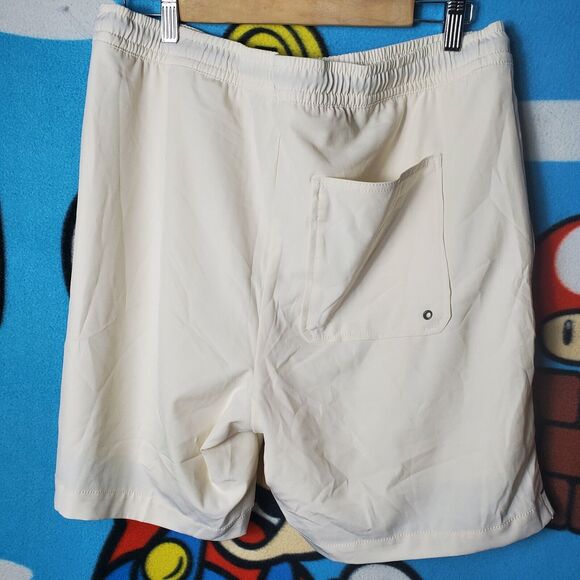 Banana Republic Beige Shorts Size Large NWT Reg $55.00 - Picture 3 of 9